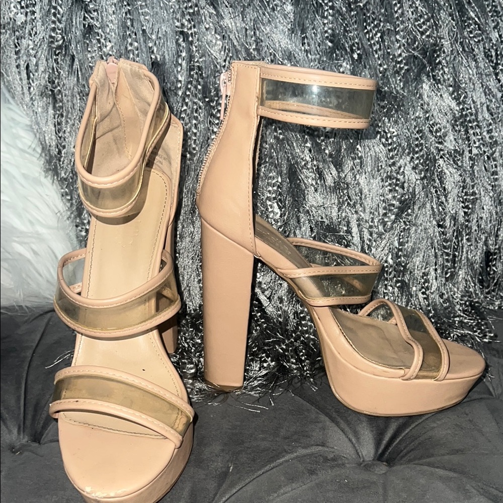 Elegant Nude Platform Heels - Picture 5 of 8